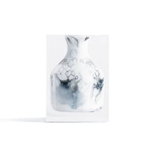 Cargar imagen en el visor de la galería, Hogan - Florero Bud De Mármol Blanco