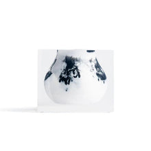 Cargar imagen en el visor de la galería, Mosco - Florero Bud Blanco Mármol