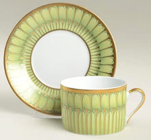 Cargar imagen en el visor de la galería, Arcades Green - Plato de té