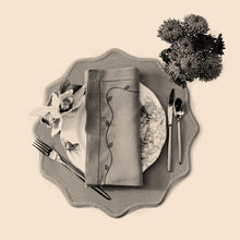 Cargar imagen en el visor de la galería, Autumn - Individual Redondo Oxford con Ribete Marrón / Negro (Juego de 4)