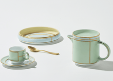 Cargar imagen en el visor de la galería, Diva Green - Taza de Café