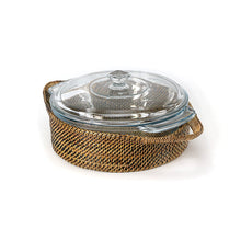 Cargar imagen en el visor de la galería, Canasta Redonda con Fuente de Vidrio y Tapa 2QT (1.89 L)