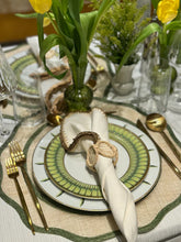 Cargar imagen en el visor de la galería, Scalloped - Mantel Individual Scalloped  Verde (Juego de 4)