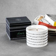 Cargar imagen en el visor de la galería, Apothecary Guild - Vela Perfumada Kari Frasco Blanco con Puntos Negros