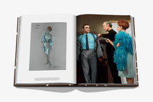 Cargar imagen en el visor de la galería, Libro - James Bond Style