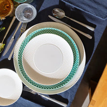 Cargar imagen en el visor de la galería, Bicos White - Plato Base