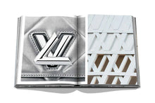 Cargar imagen en el visor de la galería, Libro - Louis Vuitton Skin: Architecture Of Luxury