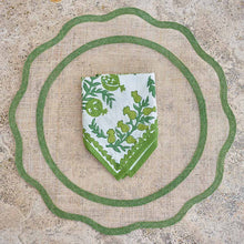 Cargar imagen en el visor de la galería, Scalloped - Mantel Individual Scalloped  Verde (Juego de 4)