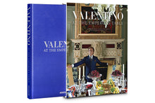 Cargar imagen en el visor de la galería, Libro - Valentino: En la Mesa del Emperador