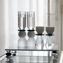 Cargar imagen en el visor de la galería, Modern Cut - Candelabros Altos Blanco y Negro (Juego de 2)