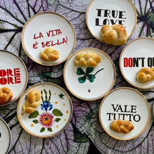 Cargar imagen en el visor de la galería, La Tavola Scomposta - Vale Tutto - Plato para Aperitivo