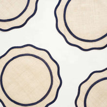 Cargar imagen en el visor de la galería, Scalloped - Mantel Individual  Scalloped  Azul  Marino (Juego de  4)