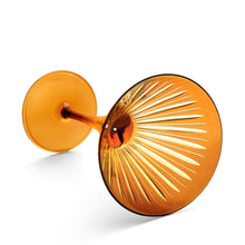 Cargar imagen en el visor de la galería, Prism - Copas de Martini Ámbar (Juego de 4)