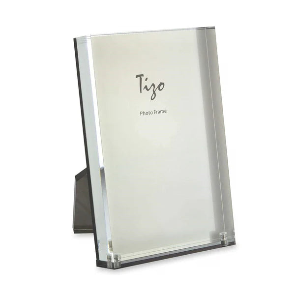 Lucite - Marco Transparente/Silver de acrílico 8x10